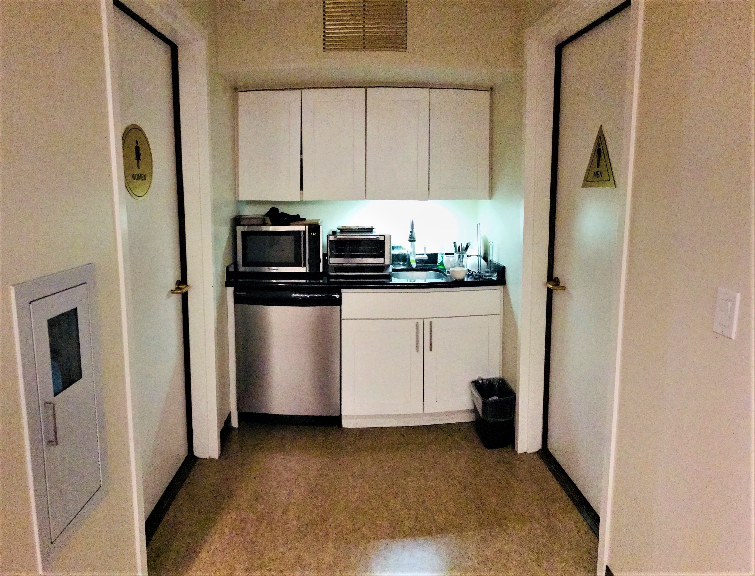 2-6 Designated Desks in Prime SF Office Space 2-6 Designated Desks in Prime SF Office Space