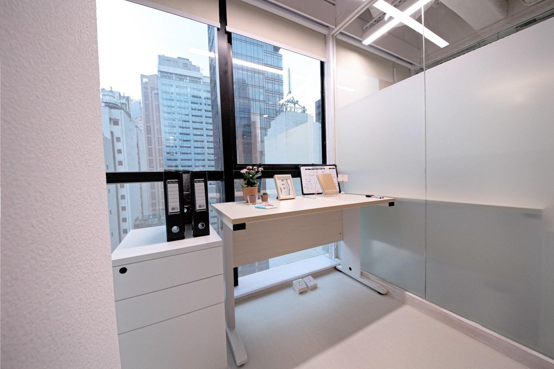 Private Offices (1 pax) Private Offices (1 pax)