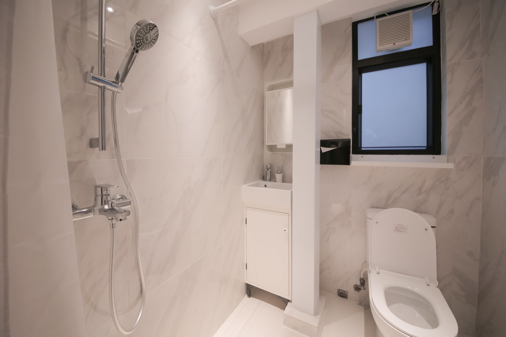 Private Offices (1 pax) Private Offices (1 pax)