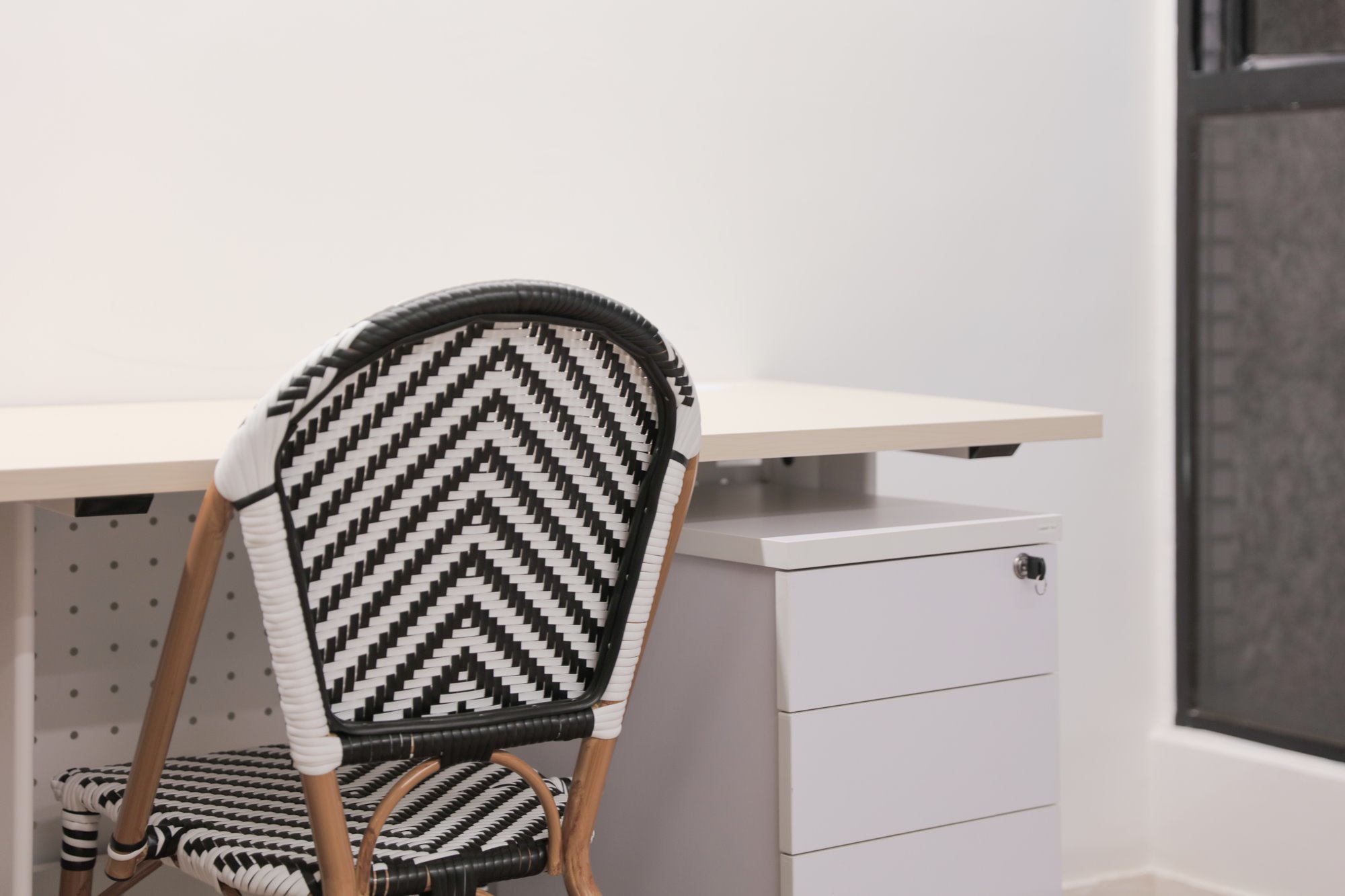 Private Offices (1 pax) Private Offices (1 pax)