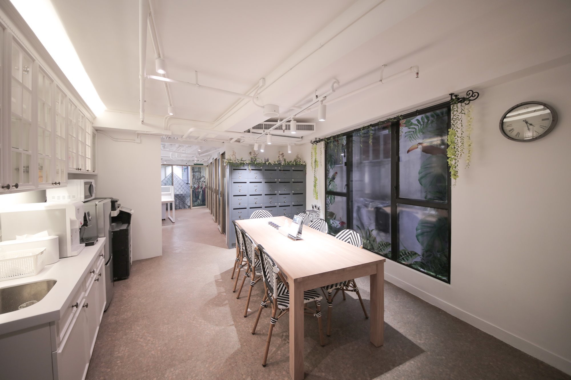 Private Offices (1 pax) Private Offices (1 pax)