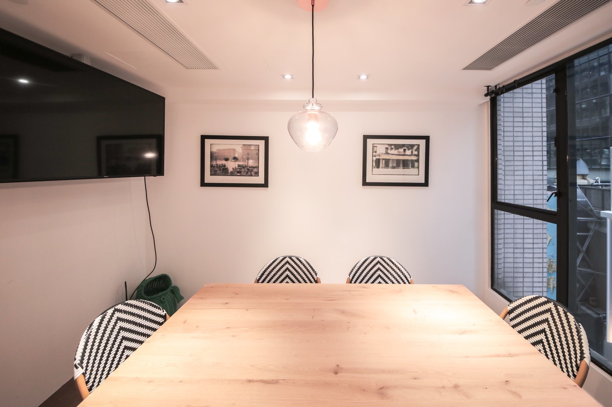 Private Offices (1 pax) Private Offices (1 pax)