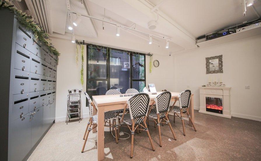 Private Offices (1 pax) Private Offices (1 pax)