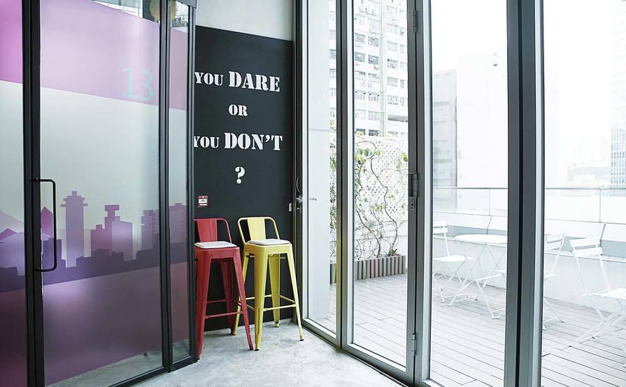 Private Office (1 pax) Private Office (1 pax)
