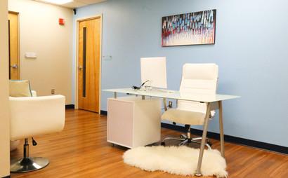 Luxurious and Affordable Private Office Luxurious and Affordable Private Office