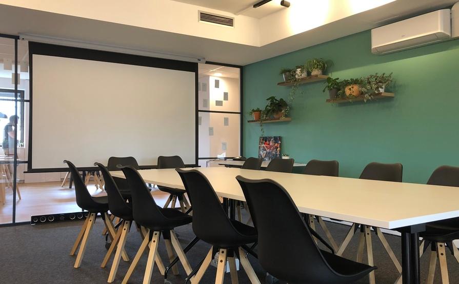 Maple - meeting room