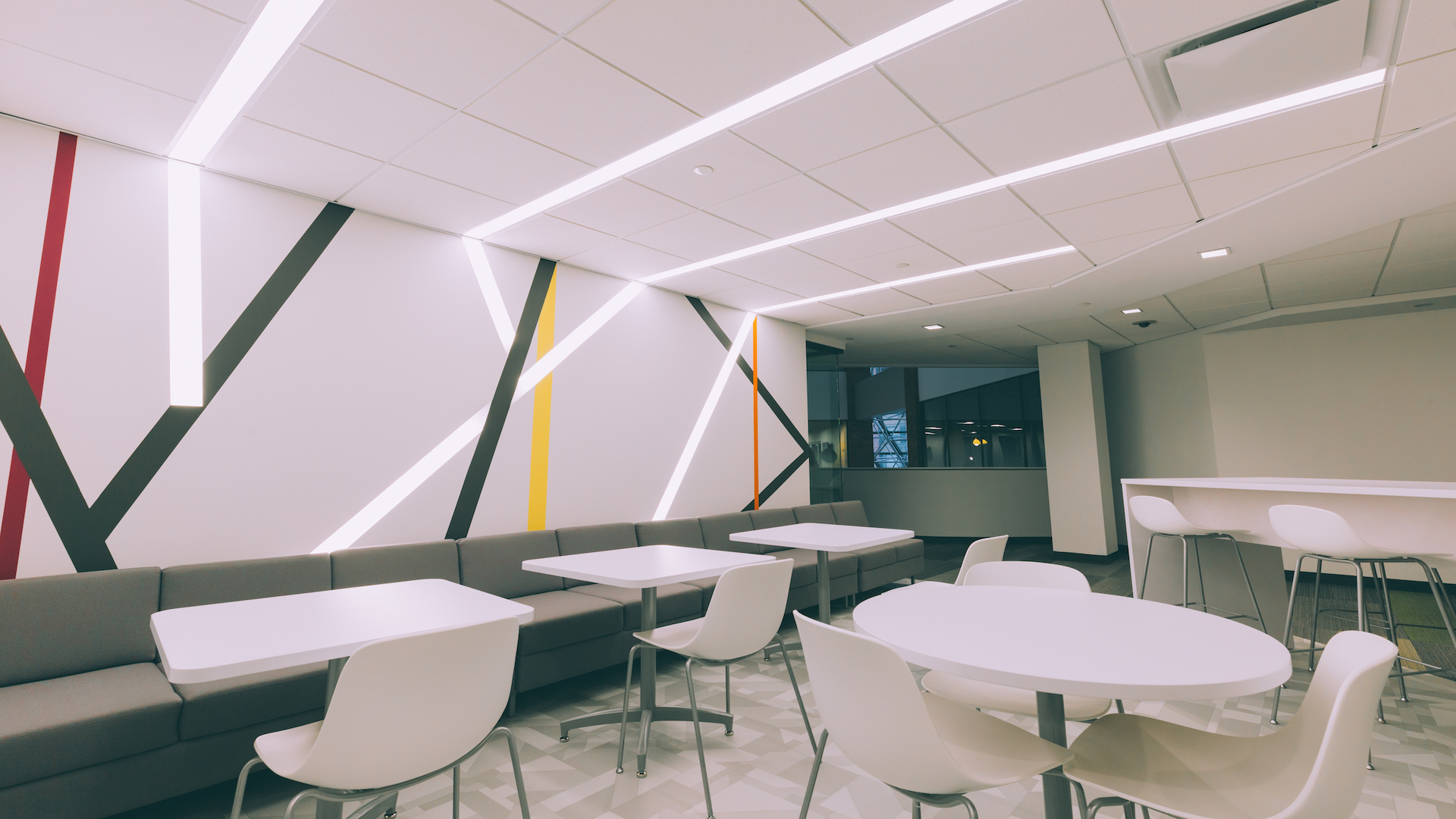 10 Desks private office suite