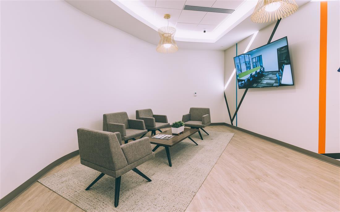 4 Desks Private Office