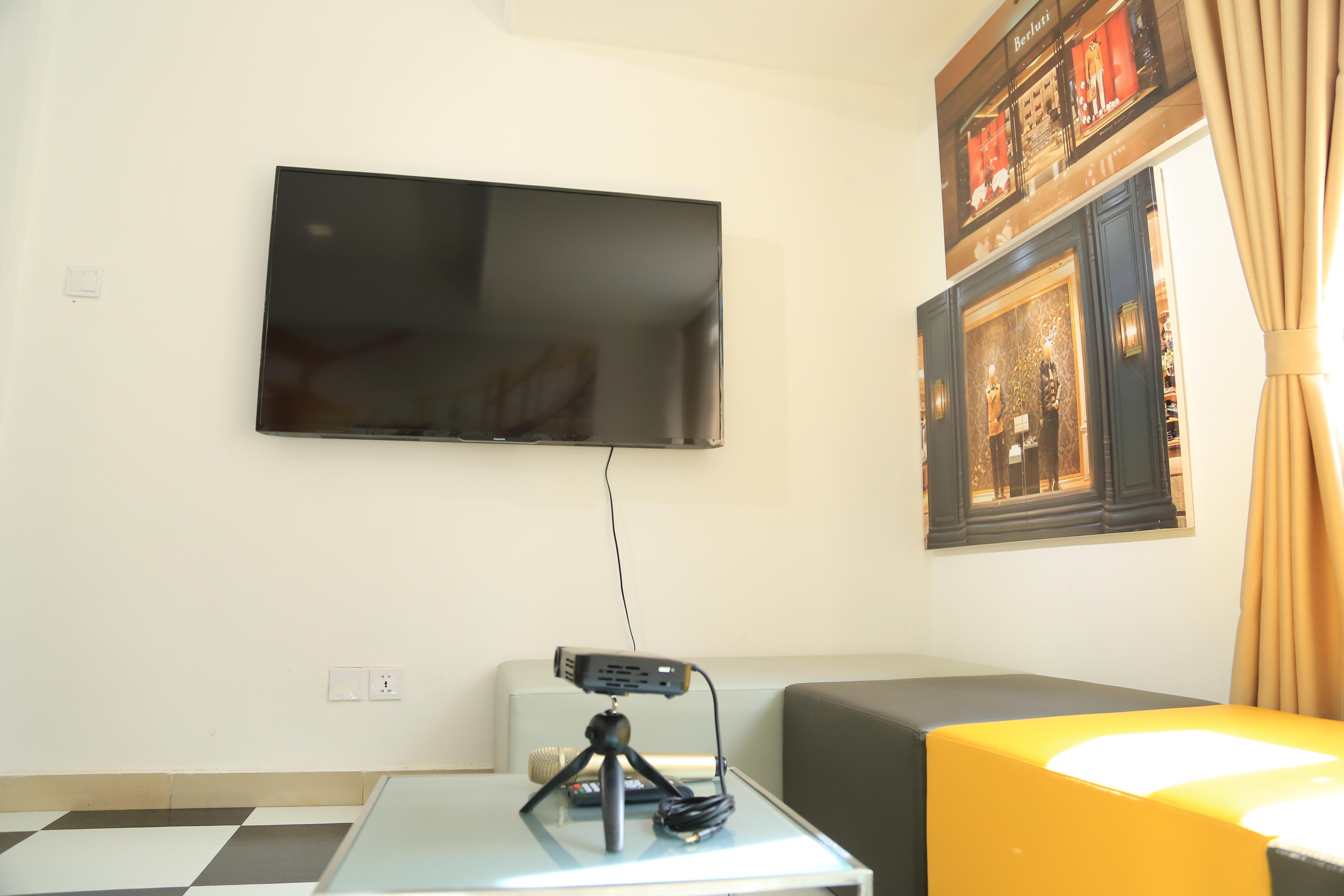 OpenMind Shenzhen (Meeting Room)