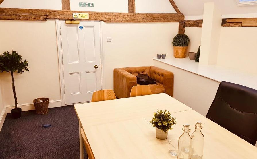Office 8 - Lovely furnished office space in listed building @Rivertech