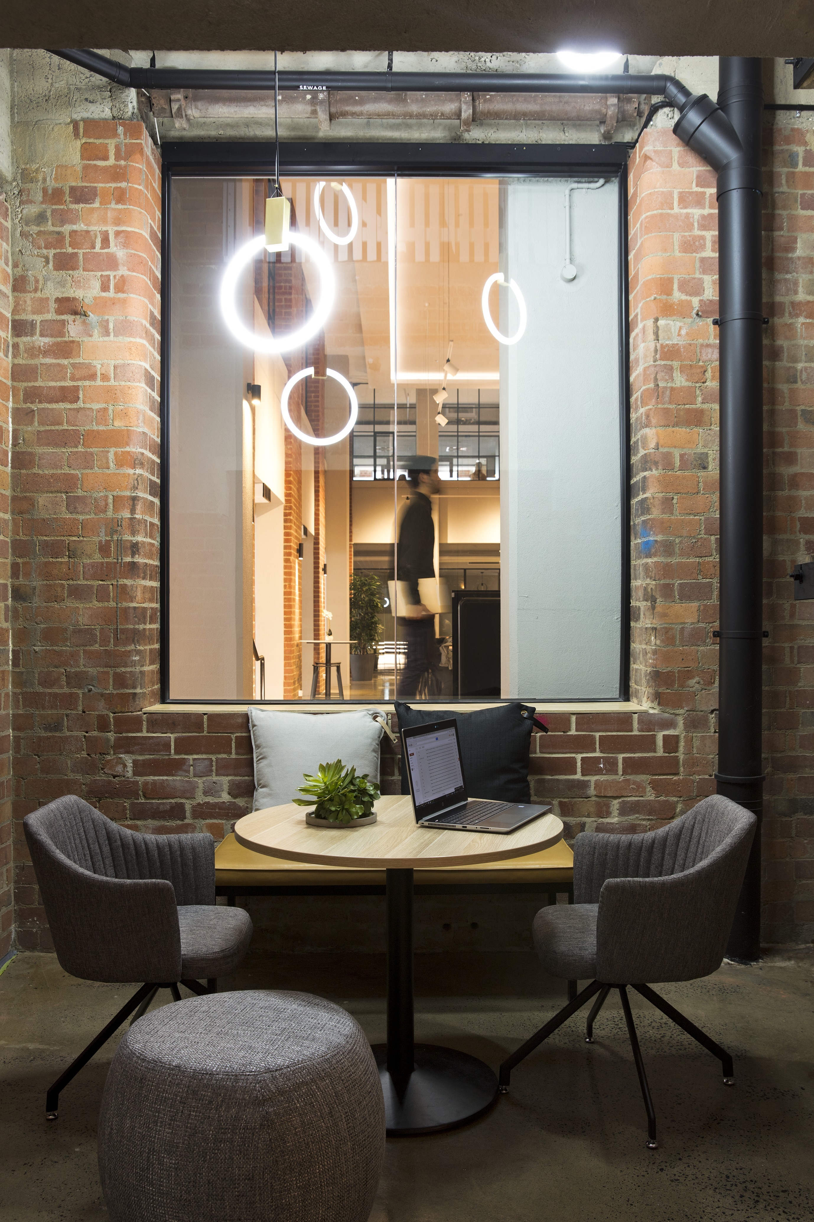 UNLIMITED Co-Working / Hot Desk Membership