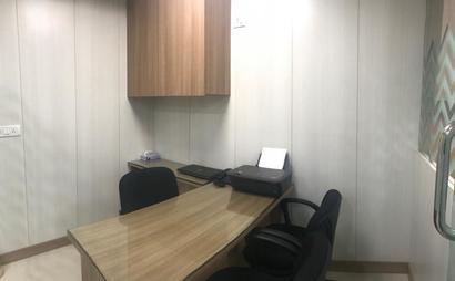 ONE CABIN AND ONE 3 SEATER BAY - CAN SEAT 6 ONE CABIN AND ONE 3 SEATER BAY - CAN SEAT 6