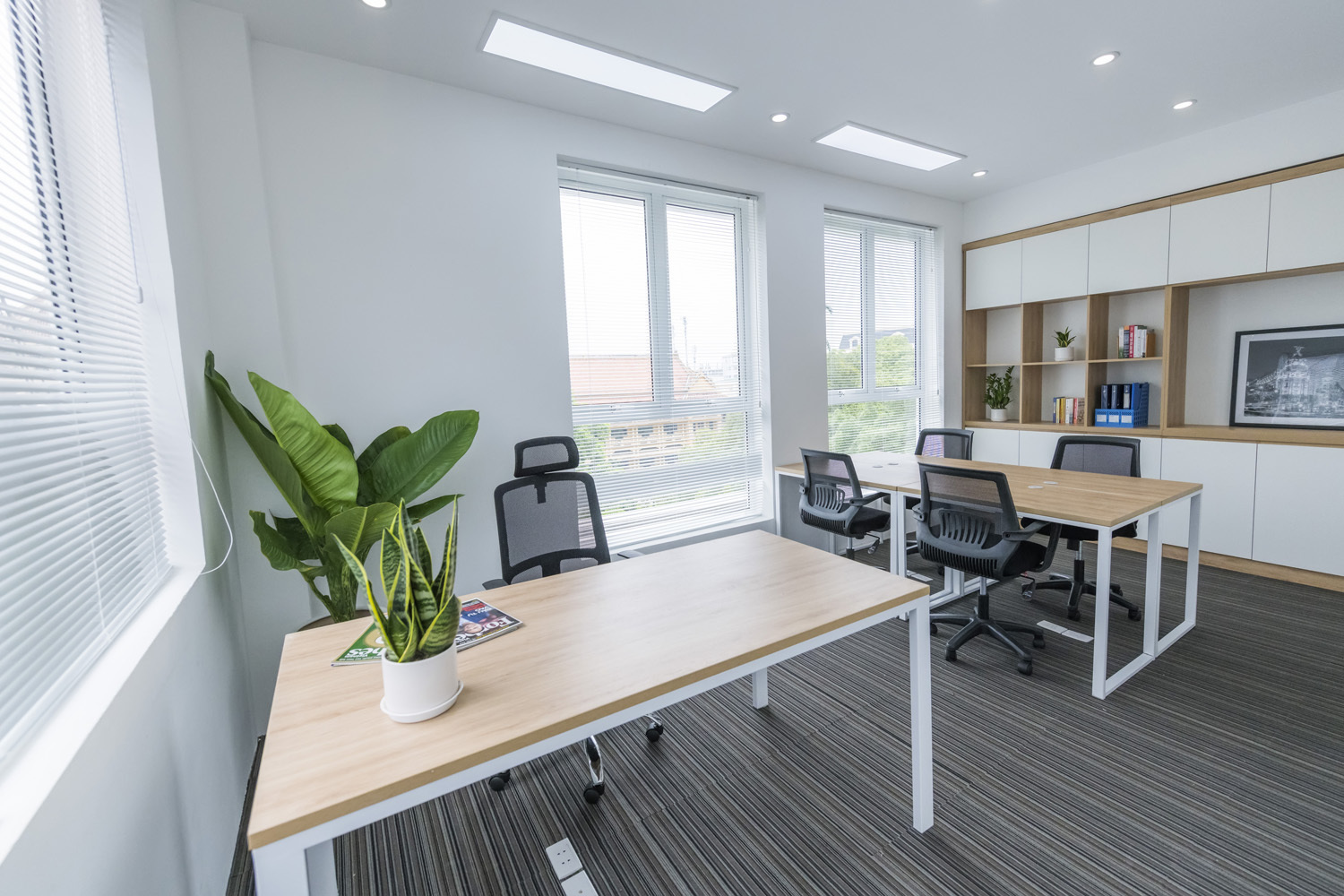 Azumi Seviced Office