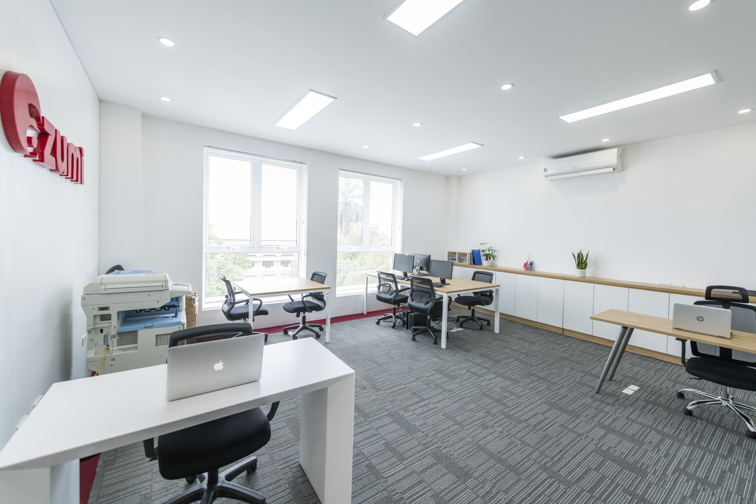 Azumi Seviced Office