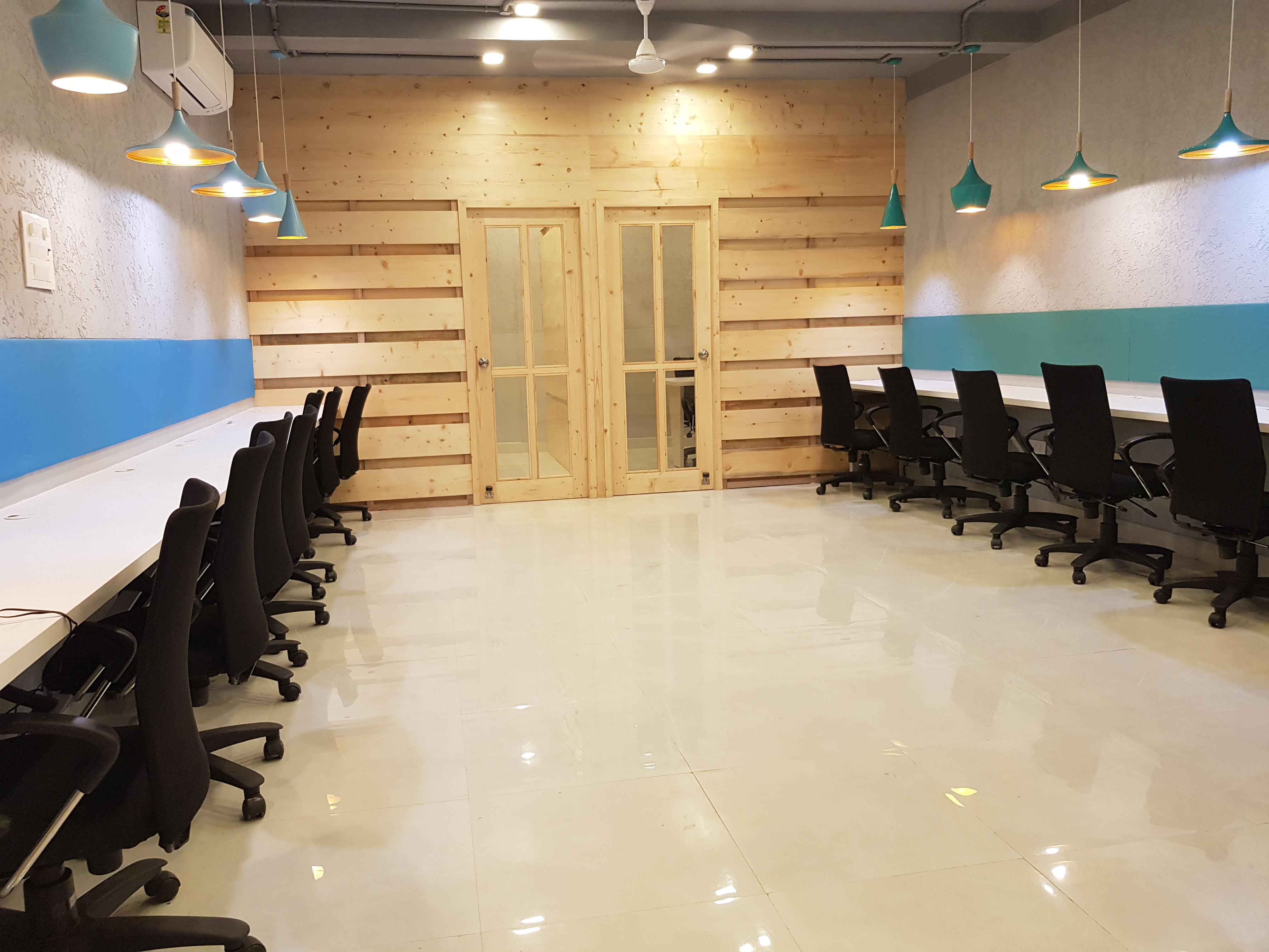 Krastay Coworking space in Delhi- Flexi Desks
