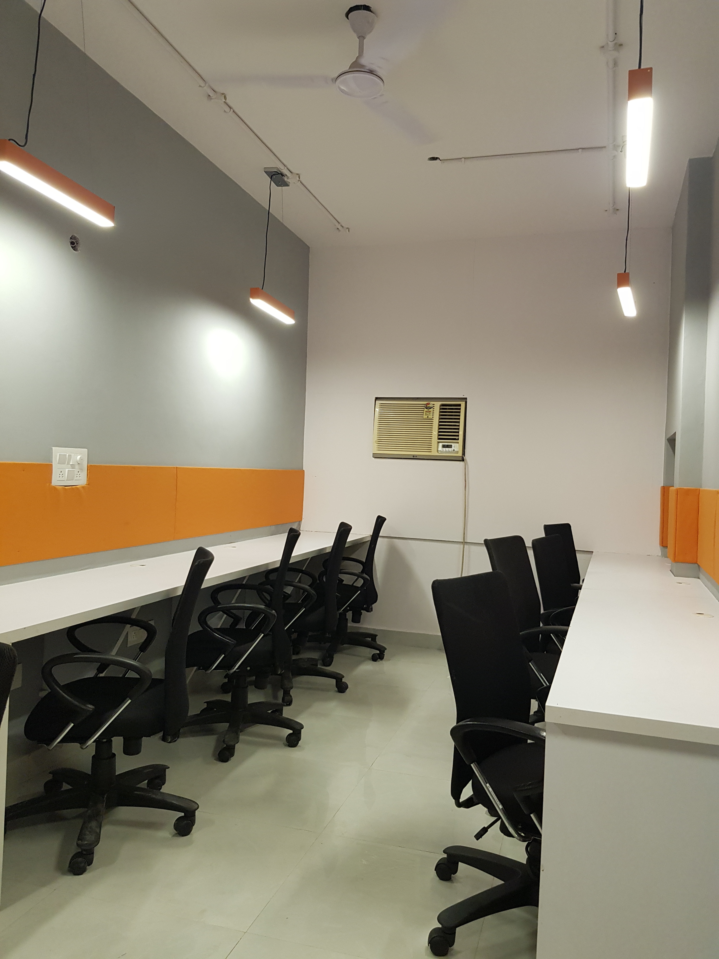 Krastay Coworking space in delhi - 12 Seat Private Cabin Krastay Coworking space in delhi - 12 Seat Private Cabin