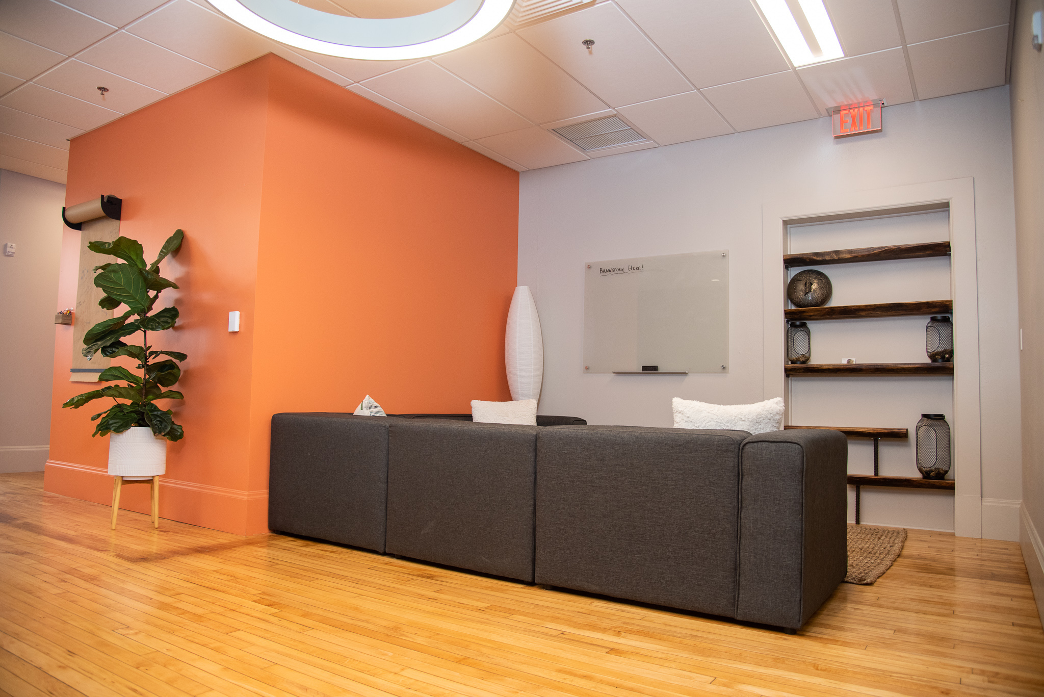 Hot Desk - Punch Pass  (minimum of 5 visits) Hot Desk - Punch Pass  (minimum of 5 visits)