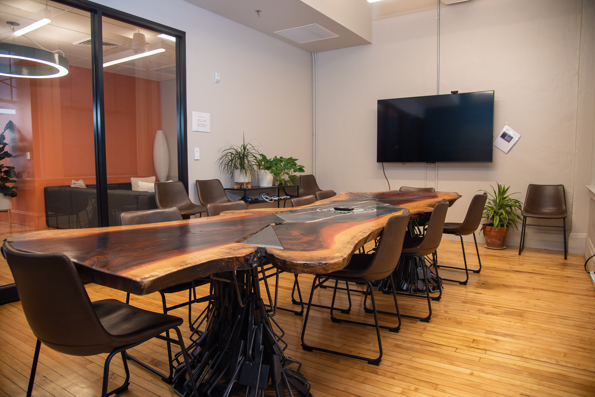Hot Desk - Punch Pass  (minimum of 5 visits) Hot Desk - Punch Pass  (minimum of 5 visits)