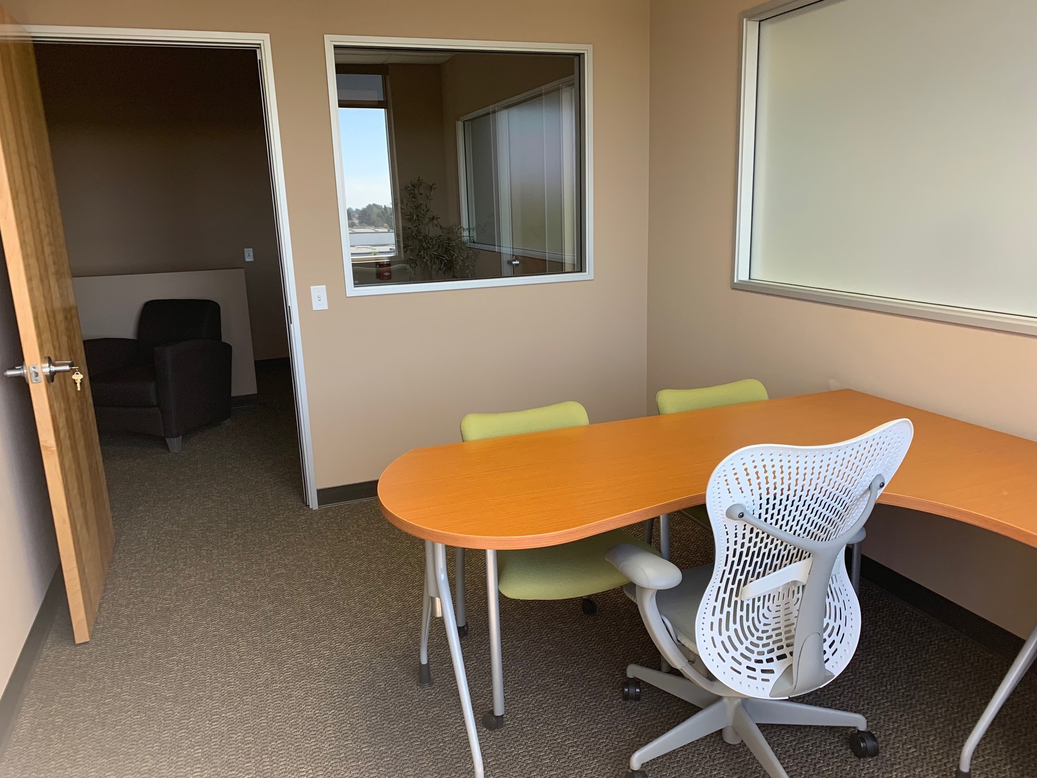 ITC Business Center & Co-working: Private offices  ITC Business Center & Co-working: Private offices