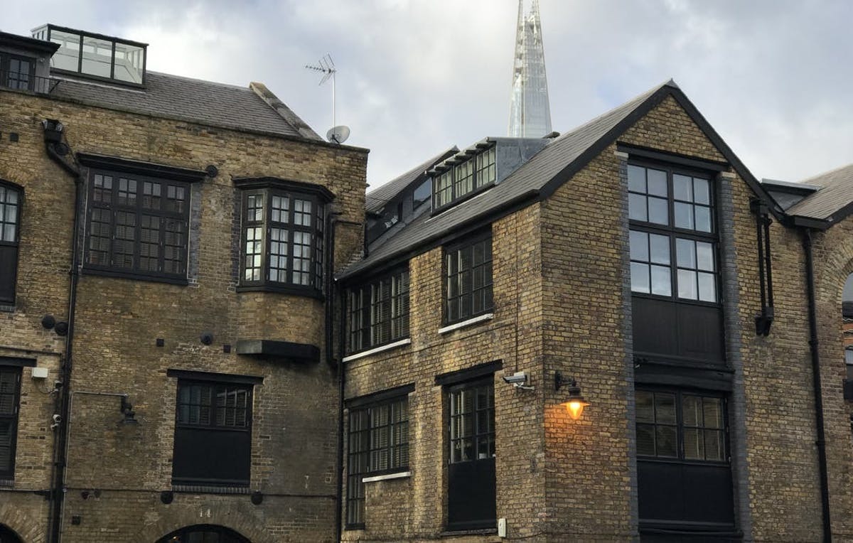 16 desks in private bright office - London Bridge 16 desks in private bright office - London Bridge