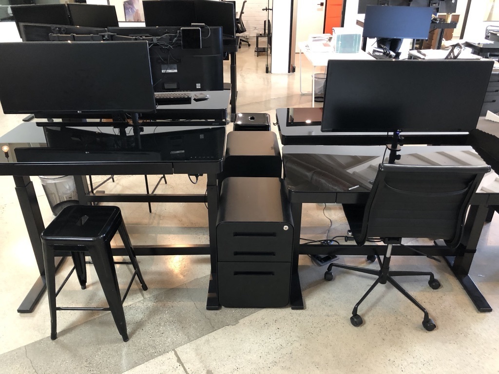 M-Rad Dedicated Desk 