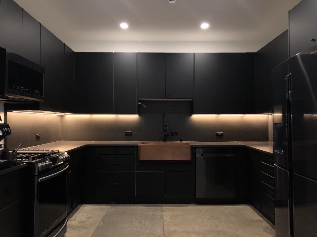 M-Rad Dedicated Desk 