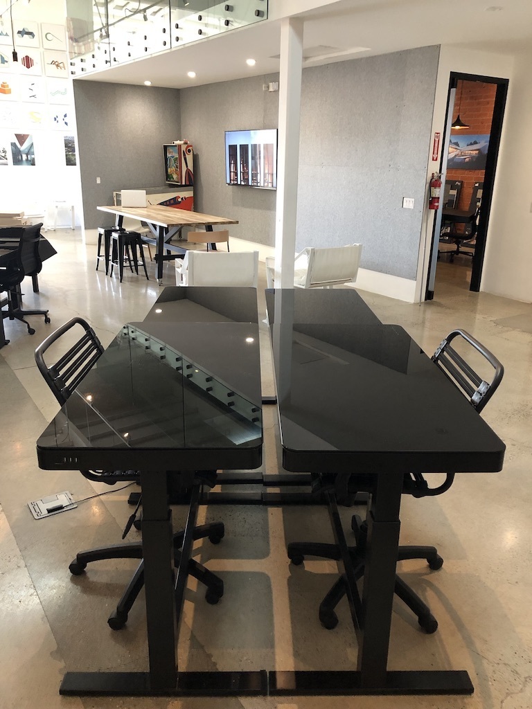 M-Rad Dedicated Desk 