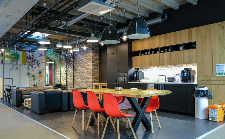 Coworking: Coworker membership (5d/week) Coworking: Coworker membership (5d/week)