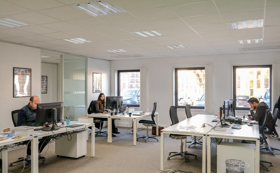 All inclusive private office for 5 or 6 people