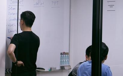 Private Office Room in Central! (1-8 people) Private Office Room in Central! (1-8 people)