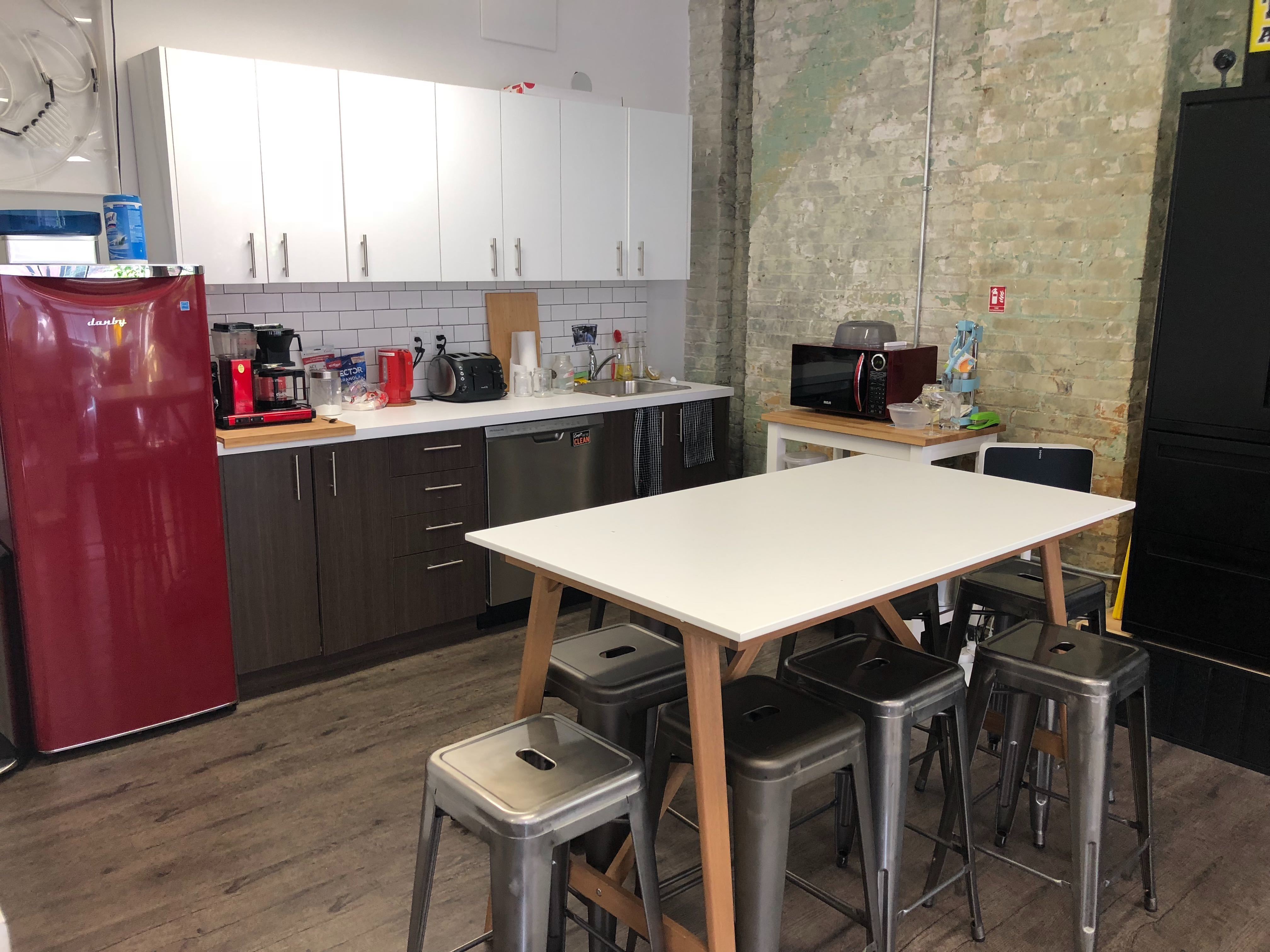Dedicated Desks - Downtown Toronto Dedicated Desks - Downtown Toronto