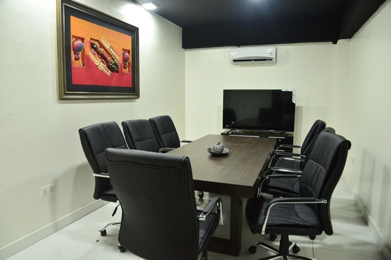 MEETING ROOMS AND CONFERENCE ROOMS