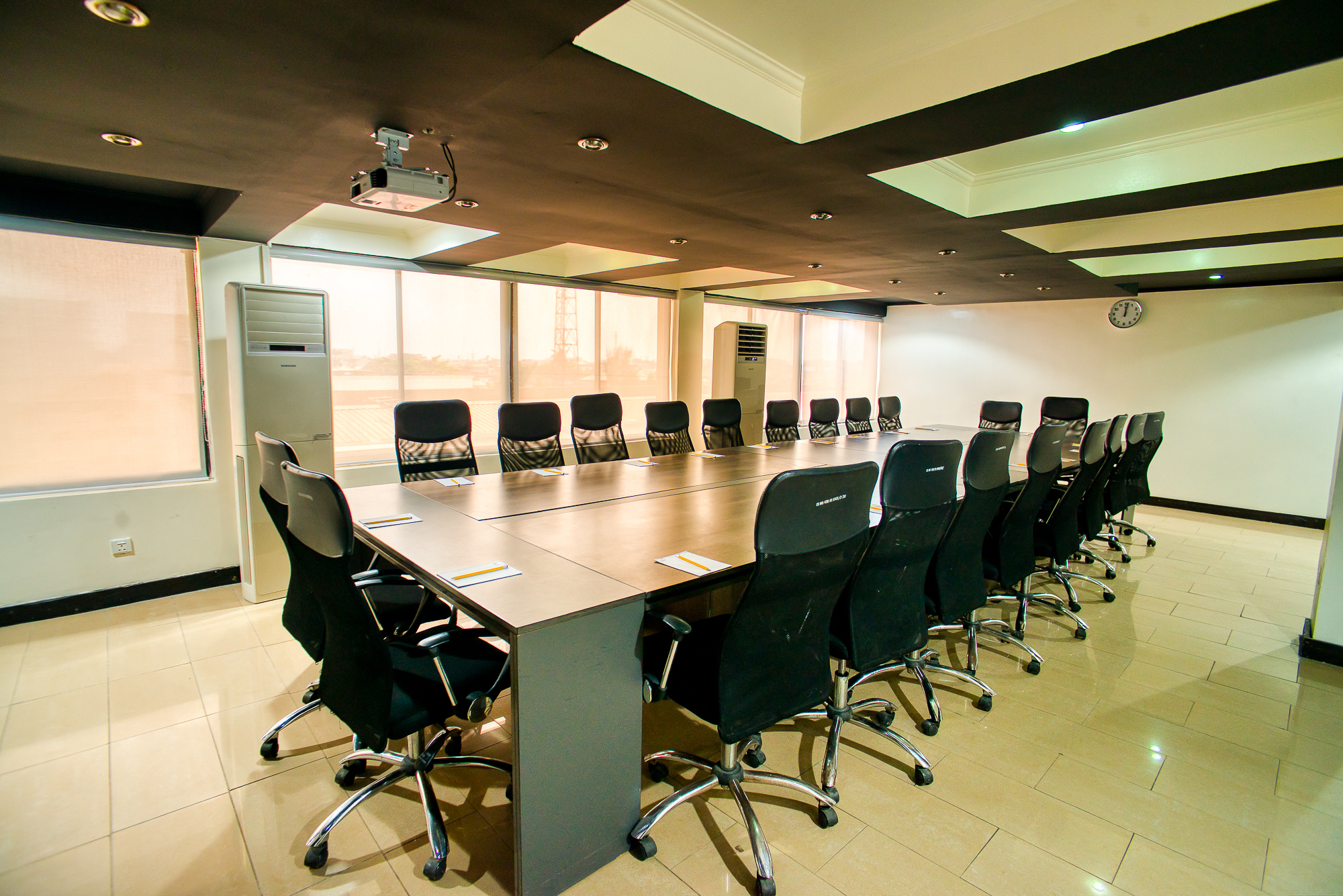 MEETING ROOMS AND CONFERENCE ROOMS