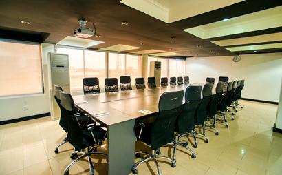 MEETING ROOMS AND CONFERENCE ROOMS MEETING ROOMS AND CONFERENCE ROOMS