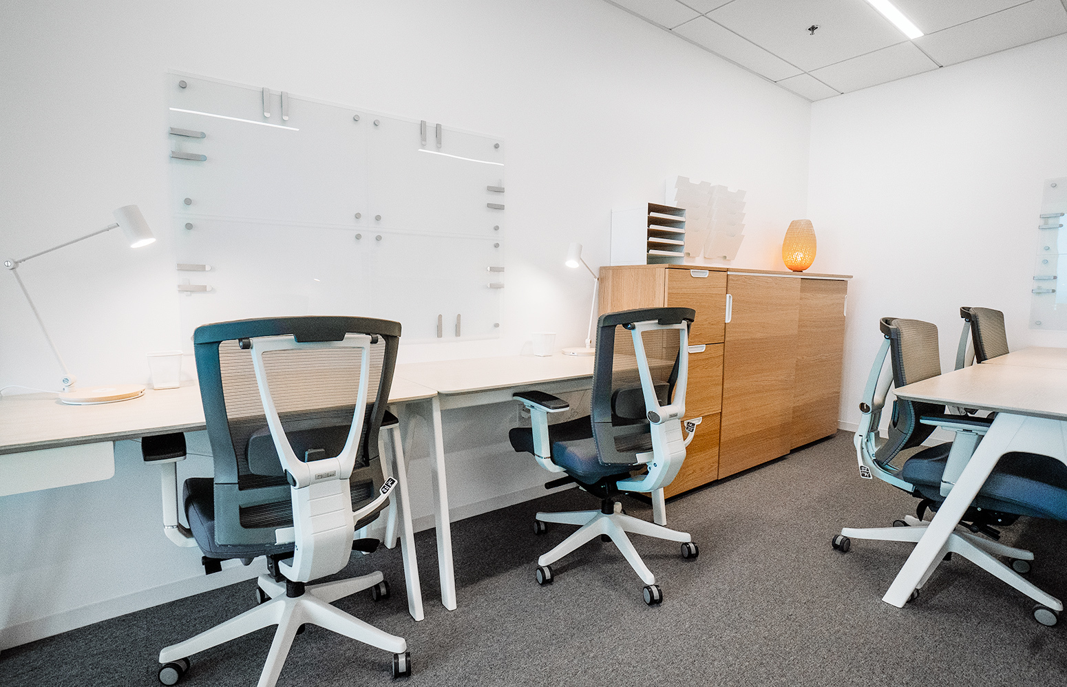 5-6 Desk Private Studio