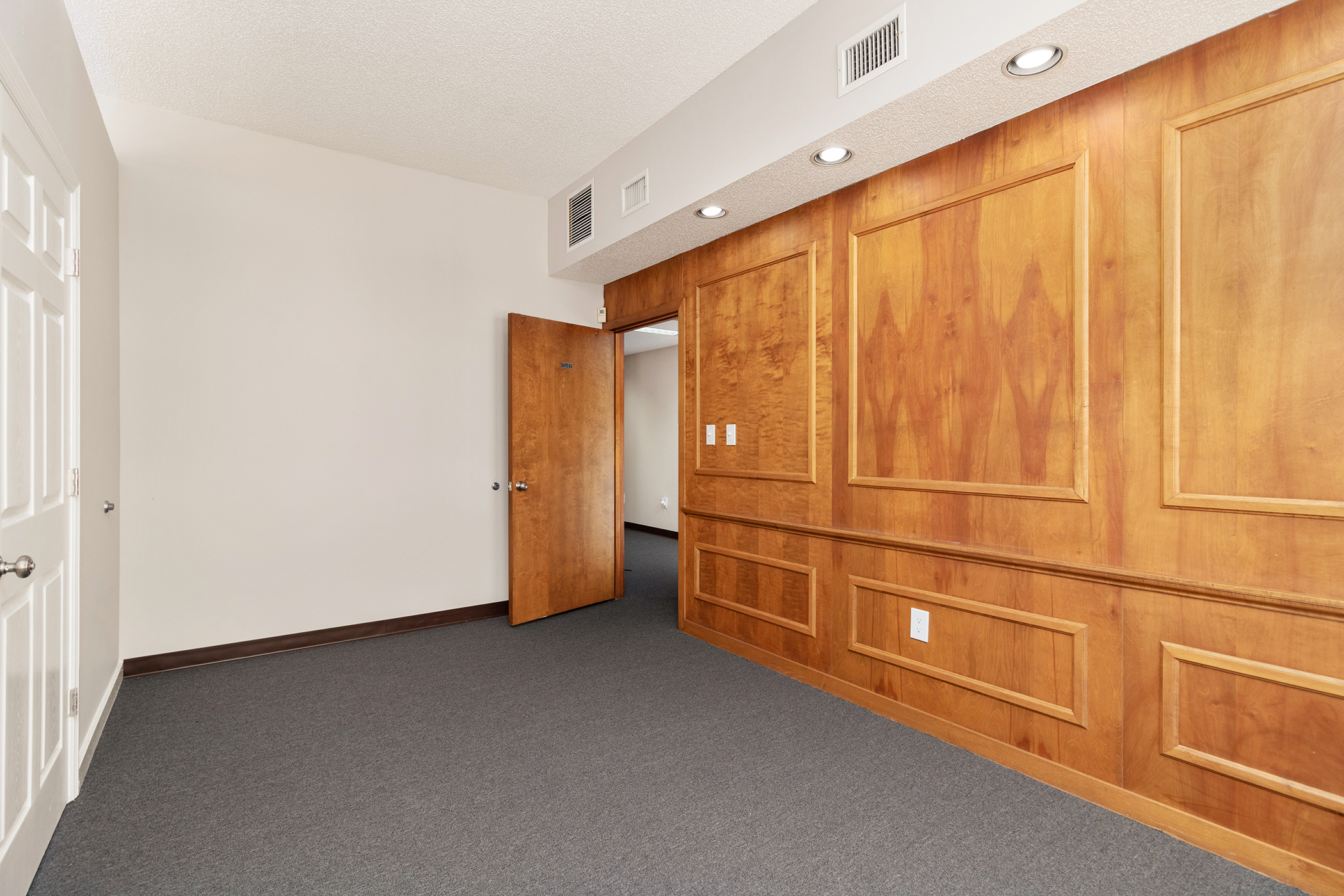 56 E Pine St 56 E Pine St