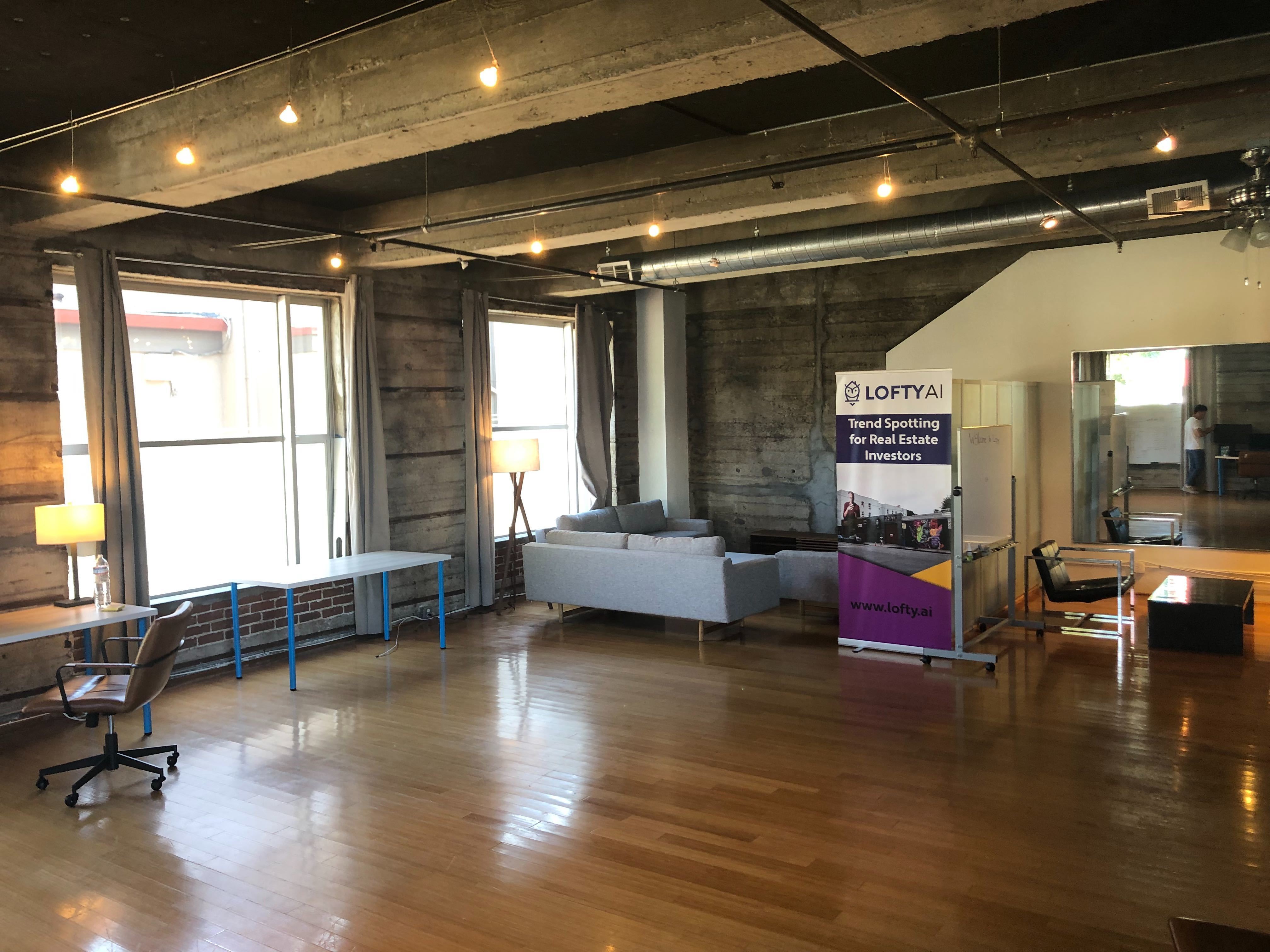 Beautiful Co-working Loft Beautiful Co-working Loft