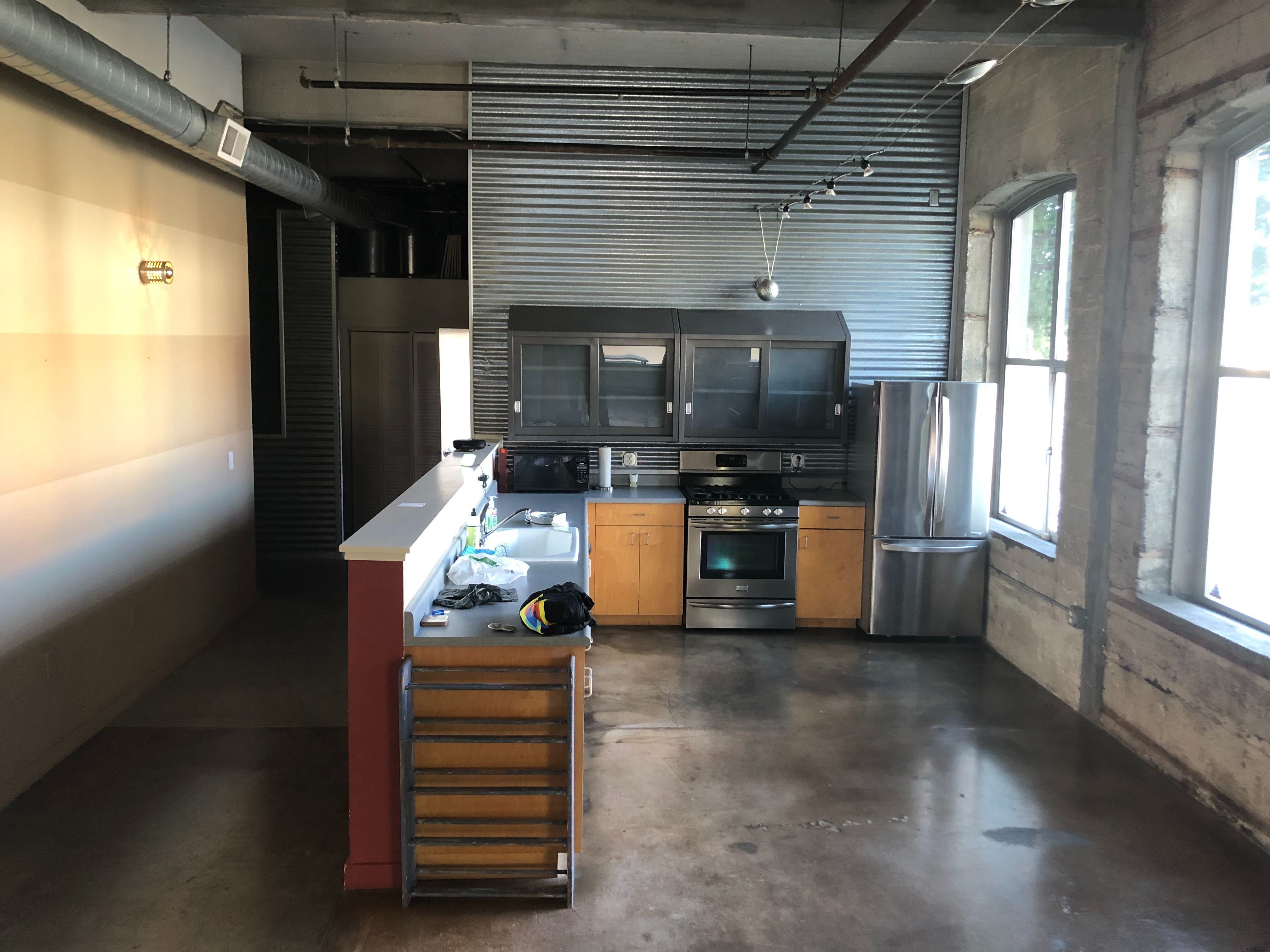 Beautiful Co-working Loft Beautiful Co-working Loft