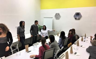 HONEYBEES MEETING ROOM HONEYBEES MEETING ROOM