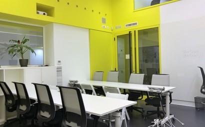 HONEYBEES MEETING ROOM HONEYBEES MEETING ROOM