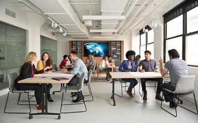 Hot desk with anything you need! BOOK NOW! Hot desk with anything you need! BOOK NOW!