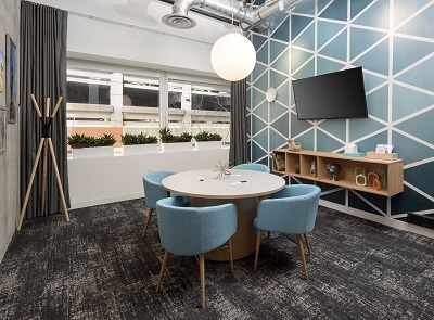 Hot desk with anything you need! BOOK NOW! Hot desk with anything you need! BOOK NOW!