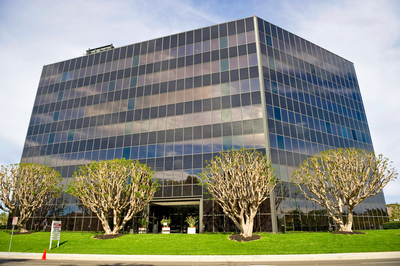 Click to discover this private office 