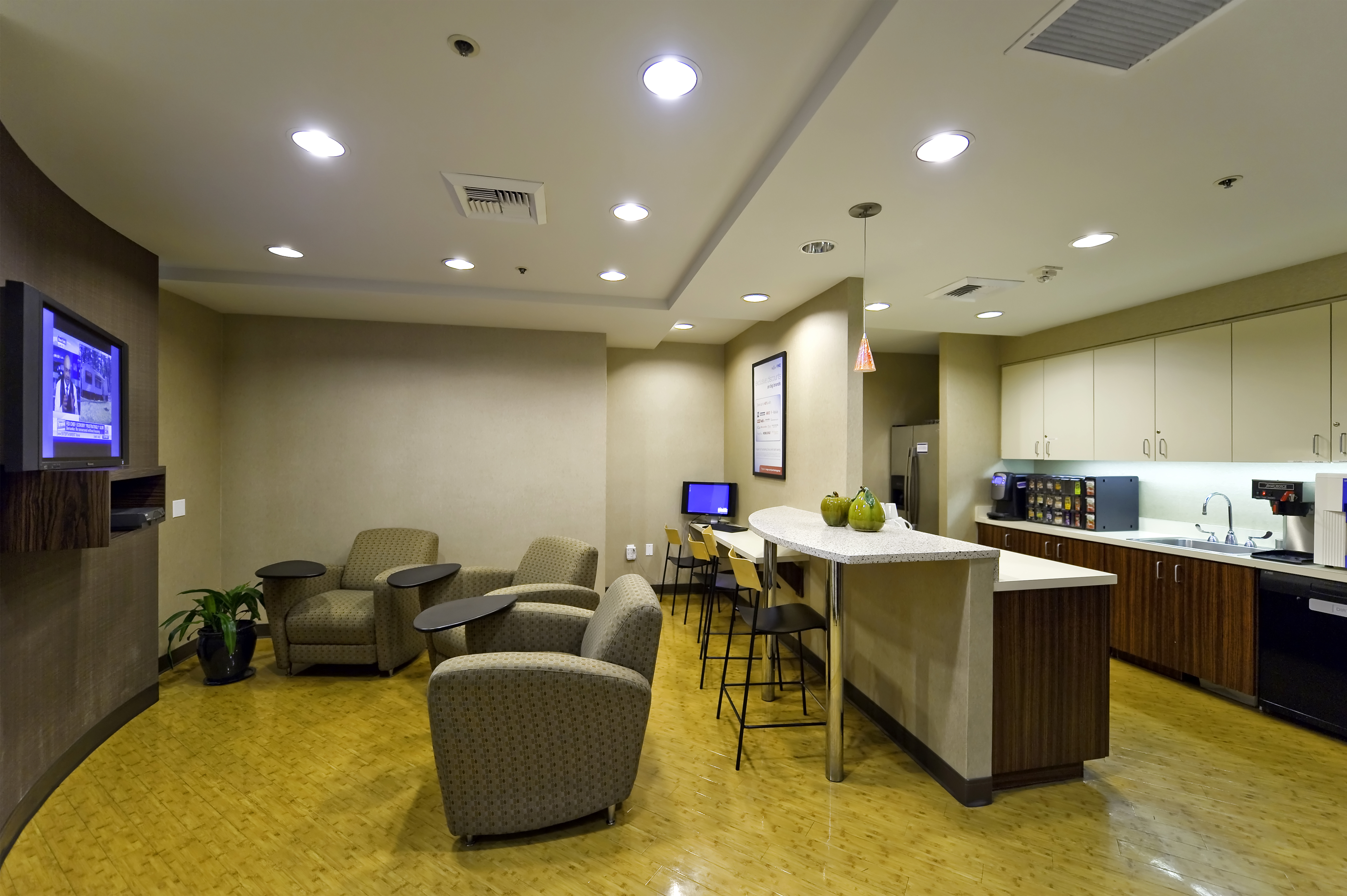 Gain productivity and reduce your costs now by working with Regus! It couldn't be easier to get started, visit us today.