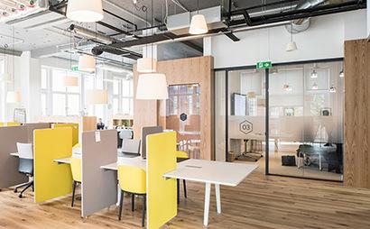 Hot desk with anything you need! BOOK NOW! Hot desk with anything you need! BOOK NOW!