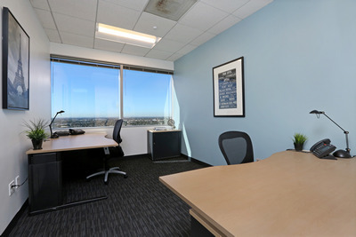 Click to discover this private office !!! 