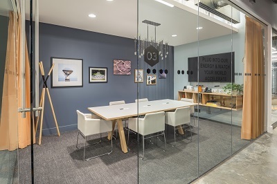 Hot desk with anything you need! BOOK NOW! Hot desk with anything you need! BOOK NOW!