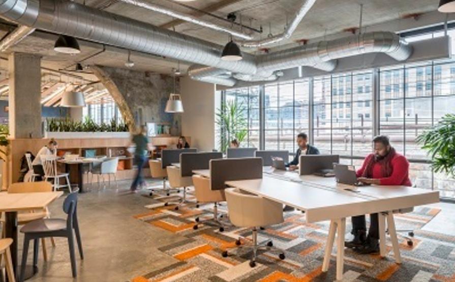 Hot desk with anything you need! BOOK NOW! Hot desk with anything you need! BOOK NOW!