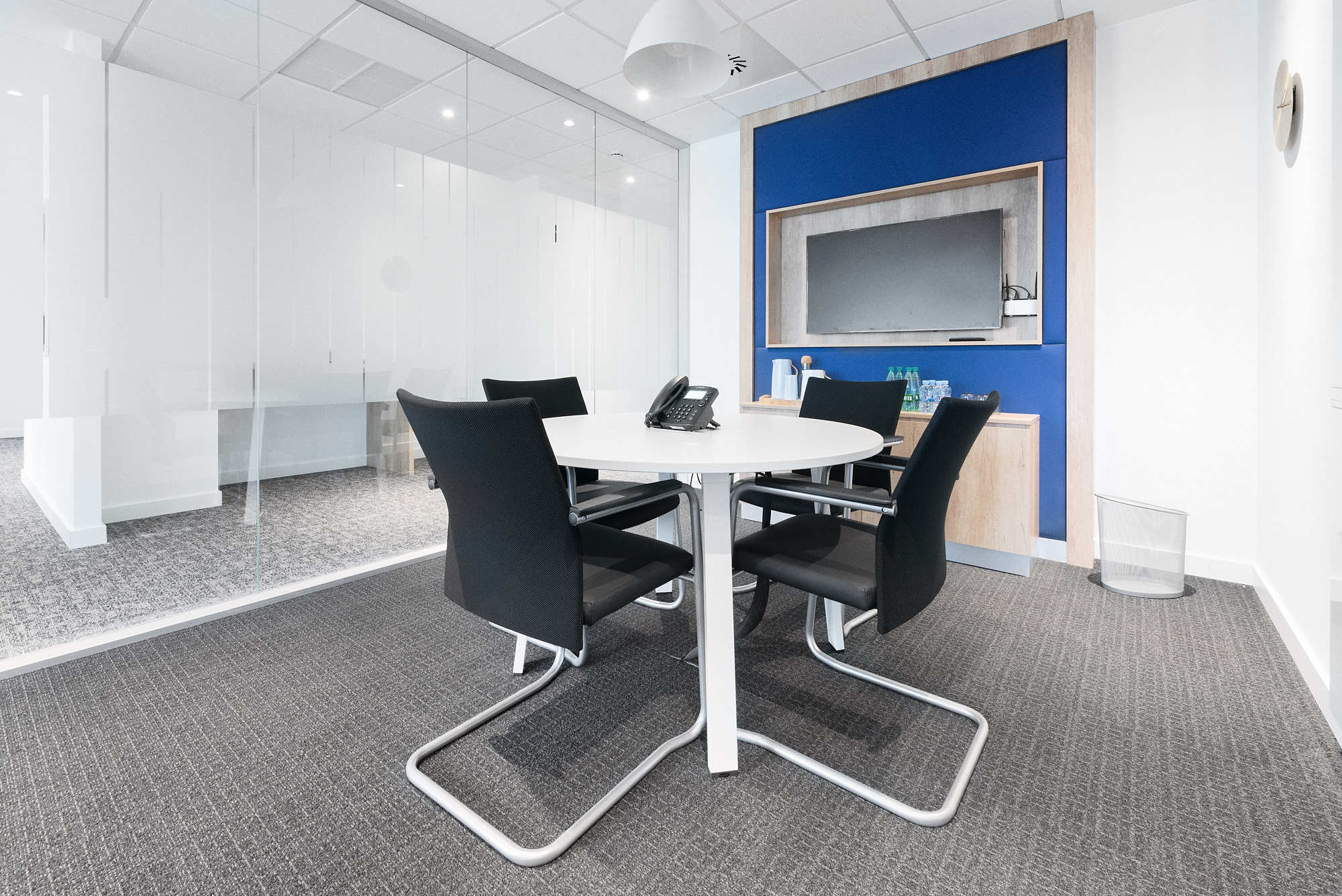 Click to discover this private office !!! 