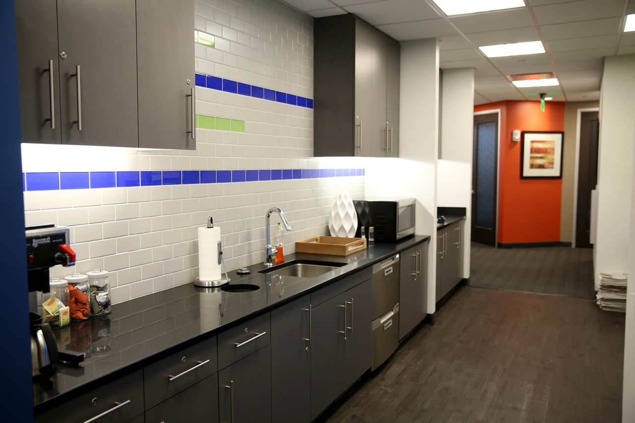 Click to discover this private office !!! 